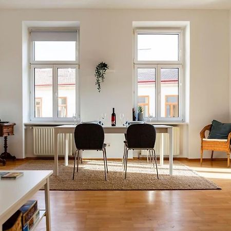 Savoir-Vivre In Unserer Zentralen Balkonwohnung 비엔나 외부 사진