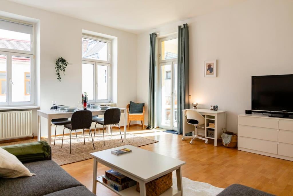 Savoir-Vivre In Unserer Zentralen Balkonwohnung 비엔나 외부 사진